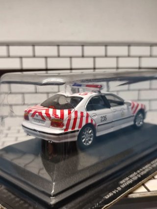 Modellino BMW 528i Police 1:43