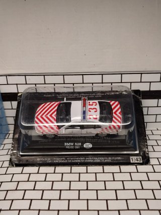 Modellino BMW 528i Police 1:43