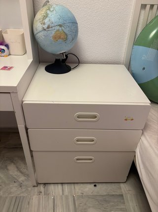 Mesita de noche infantil blanca