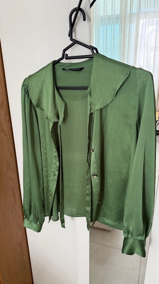 Camisa Zara verde manga larga lazo