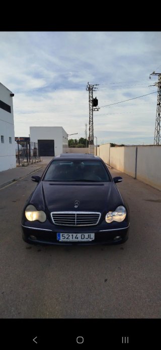 Mercedes-Benz c 270 2004