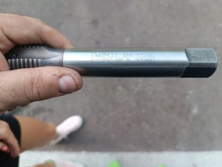 Macho de máquina recto de M33