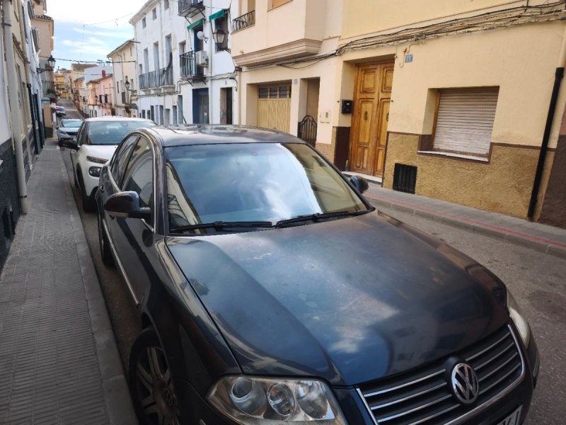 Volkswagen Passat 2004 - foto 1