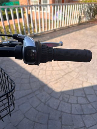 Triciclo Eléctrico Monty E132 Adultos
