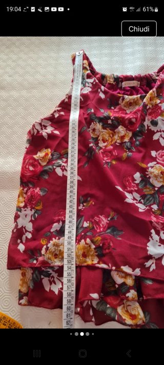 Top floreale con volant brand italiano Blugaya