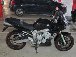 Yamaha FZ6 Fazer Negra