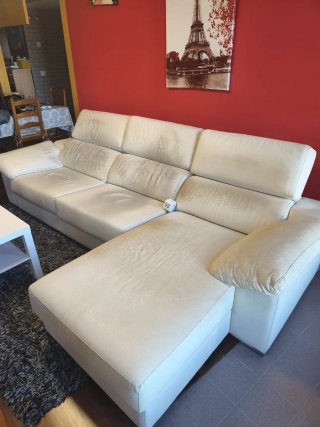 Sofá Chaise Longue blanco polipiel.