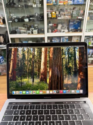 MacBook Pro 13” 2019 i5 8GB RAM 128GB SSD