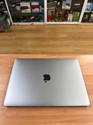 MacBook Pro 13” 2019 i5 8GB RAM 128GB SSD