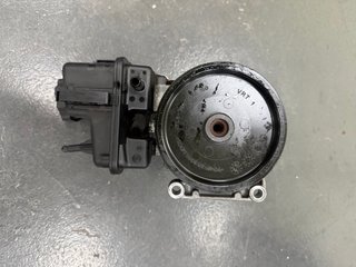 Bomba Dirección Mercedes Vito W639 negociable