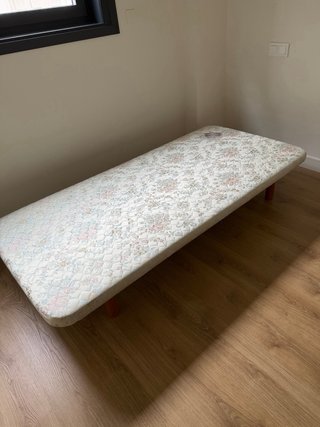 Colchón y canapé cama 90