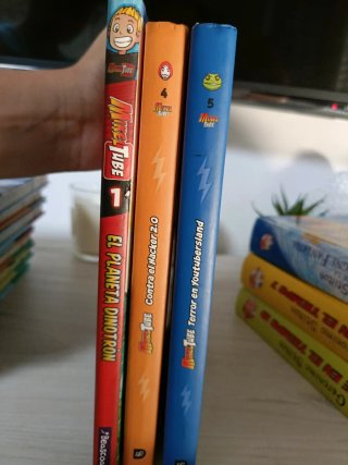 Libros MikelTube: El Planeta Dinotrón y más