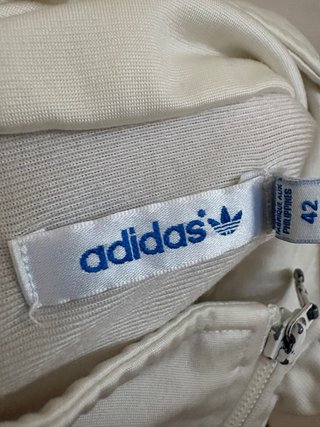 Chaqueta Adidas blanca y gris