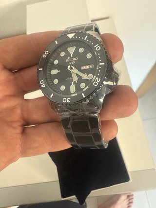 Reloj Seiko 5 Sport Negro Nuevo