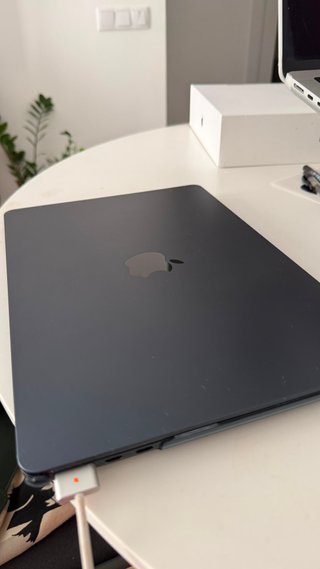 MacBook Air M3 13,6” (2024) 8GB/256GB