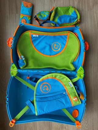 Trunki Maleta Infantil Azul y accesorios