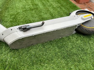 Patinete Segway Ninebot MAX G30LE II
