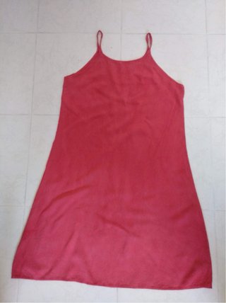 Vestido playero rojo con estampado