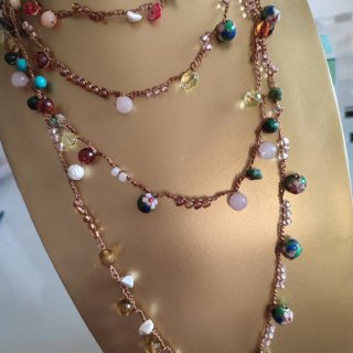 Collar de mil vueltas con cuentas