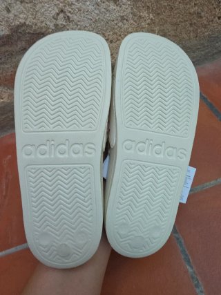 Chanclas Adidas Adilette Niña Talla 32