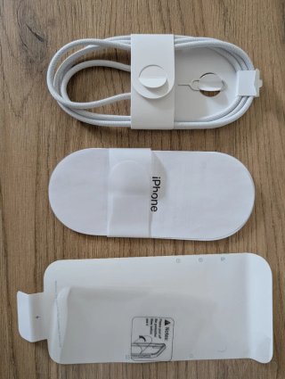 Caja iPhone 16 Turquesa