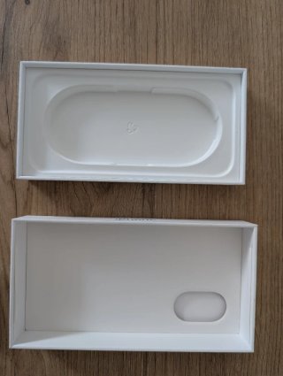 Caja iPhone 16 Turquesa