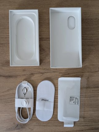 Caja iPhone 16 Turquesa