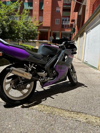 Yamaha TZR 80 RR Negra y Morada