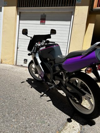 Yamaha TZR 80 RR Negra y Morada