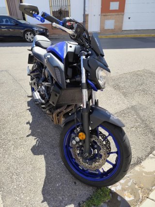Yamaha MT-07 Naked Azul/Negra