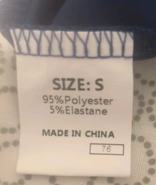 Vestido azul de encaje con espalda descubiertau