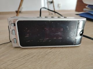 Radio Despertador sin estrenar