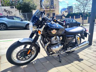 Royal Enfield Interceptor 650 Negra/Plata