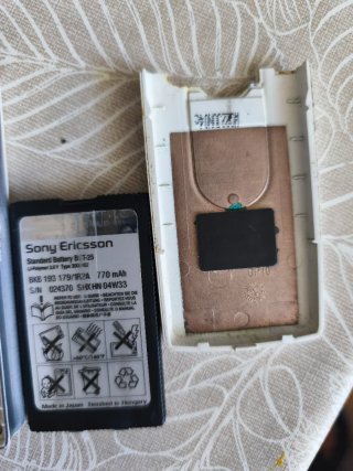 Telefono vintage Sony Ericsson amona