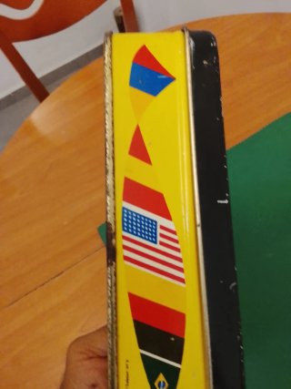 Lata antigua de colección