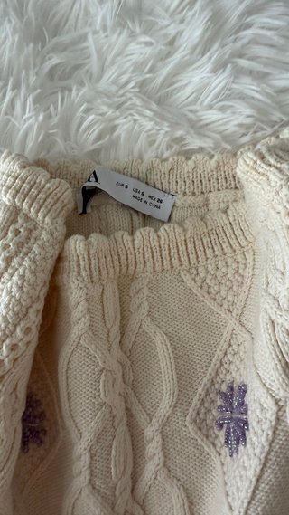 Top de punto Zara beige con flores