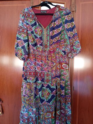 Vestido estampado multicolor elegante