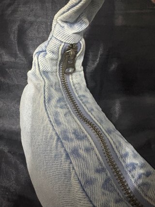 Bolso nuevo Levi's denim azul con nudo