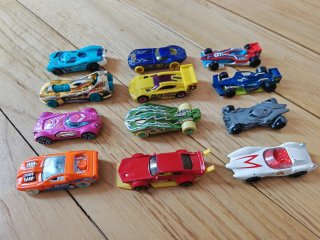 Lotto 12 Hot Wheels race, speed, concept cars