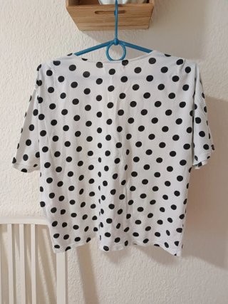 Blusa Sfera Basic lunares blanca y negra Talla S