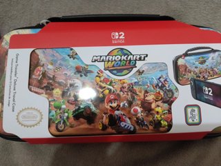 Nintendo Switch + Funda y Juego Mario Kart