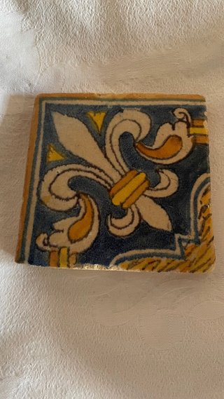 Antiguo azulejo decorativo floral