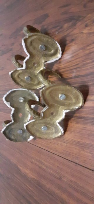 3 Percheros de bronce antiguos. Perchas antiguas.