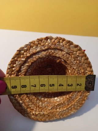 Sombreros de paja para Mariquita Pérez, de 20cm.