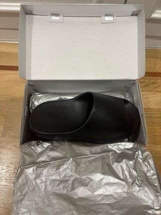 Chanclas Yeezy YS-02 Negras Talla 8 USA