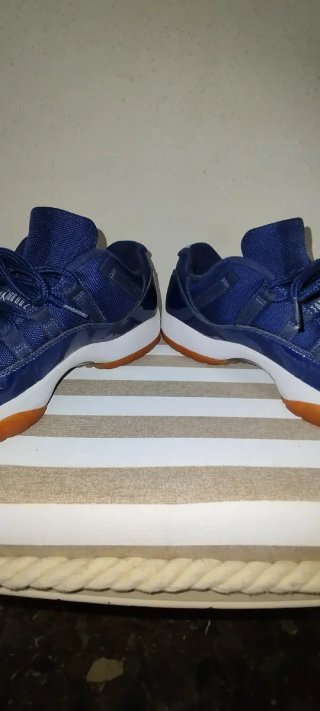 Zapatillas Jordan 11 Low Azul y Blanco