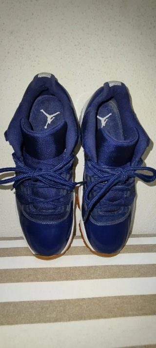 Zapatillas Jordan 11 Low Azul y Blanco