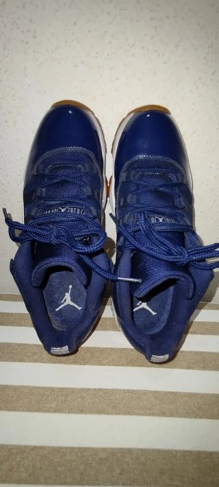 Zapatillas Jordan 11 Low Azul y Blanco