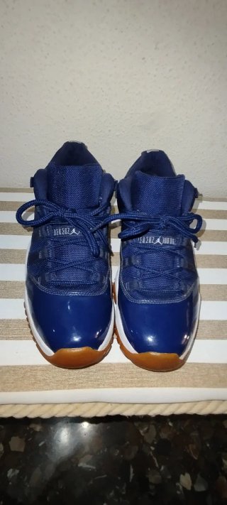 Zapatillas Jordan 11 Low Azul y Blanco