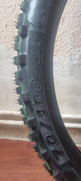Neumáticos para moto electrica Talaria Komodo
